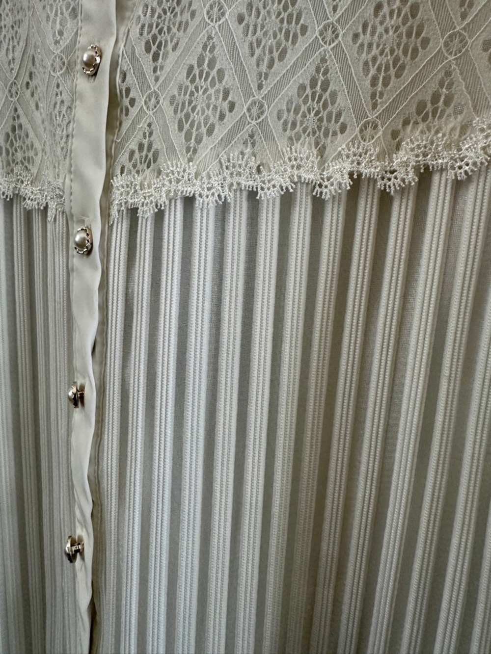 Vintage Style White Lace Pleated Chiffon Blouse High Neck Pearl Buttons Size 10 - Picture 3 of 8